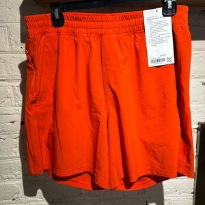 Men’s lululemon 7”pace breaker unlined shorts. Excellent used condition.